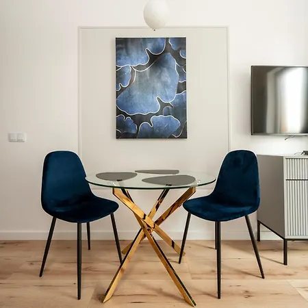 Apartment Platon Modern