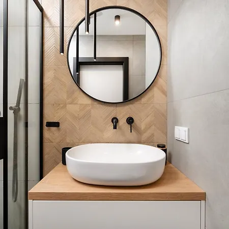 Platon Modern By Bookinghost Apartament