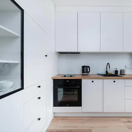 Platon Modern Apartment *