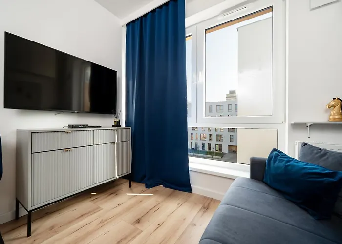 Platon Modern By Bookinghost Lodž