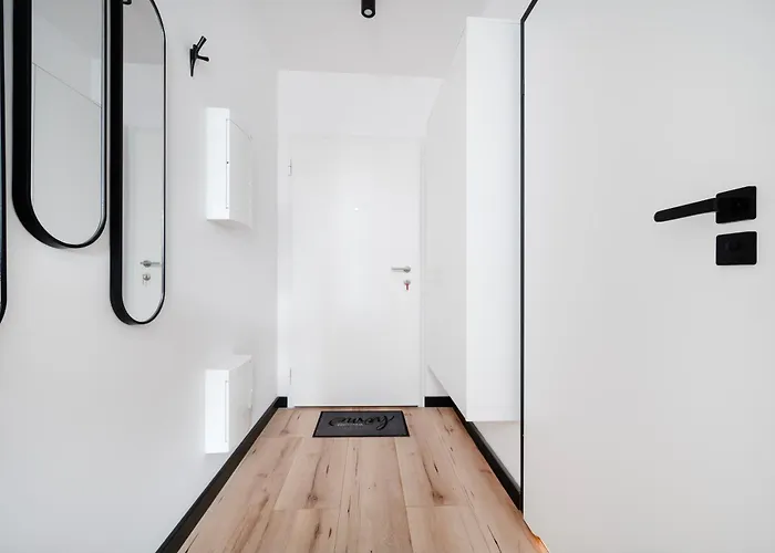 Lejlighed Platon Modern By Bookinghost